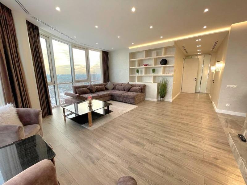 Vip Apartment 120M2 With Panoramic Windows, 22 Floor. Obolon เคียฟ ภายนอก รูปภาพ