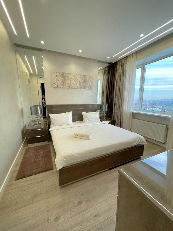 Vip Apartment 120M2 With Panoramic Windows, 22 Floor. Obolon เคียฟ ภายนอก รูปภาพ